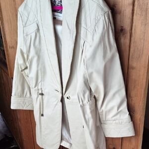 Cream Leather Blazer Jacket with Single-Button Front